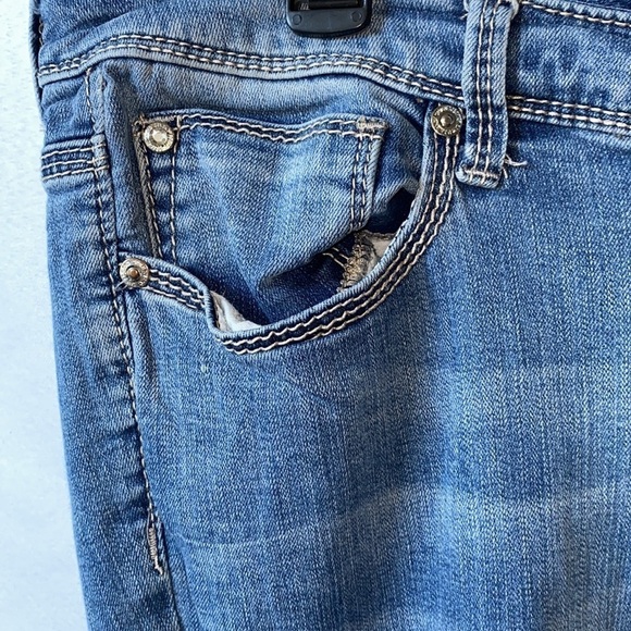 Seven7 Luxe Jean Capris - Picture 4 of 9